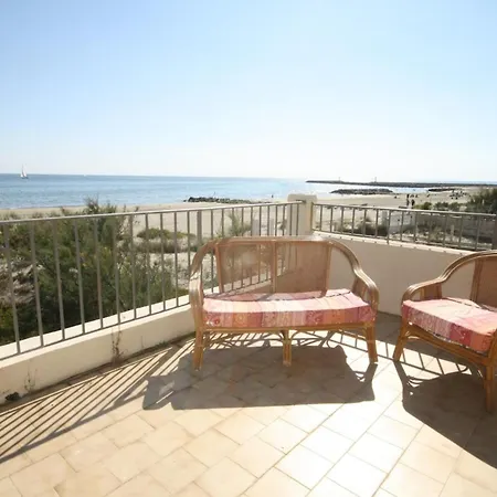 Holiday home Air-conditioned Seafront House *